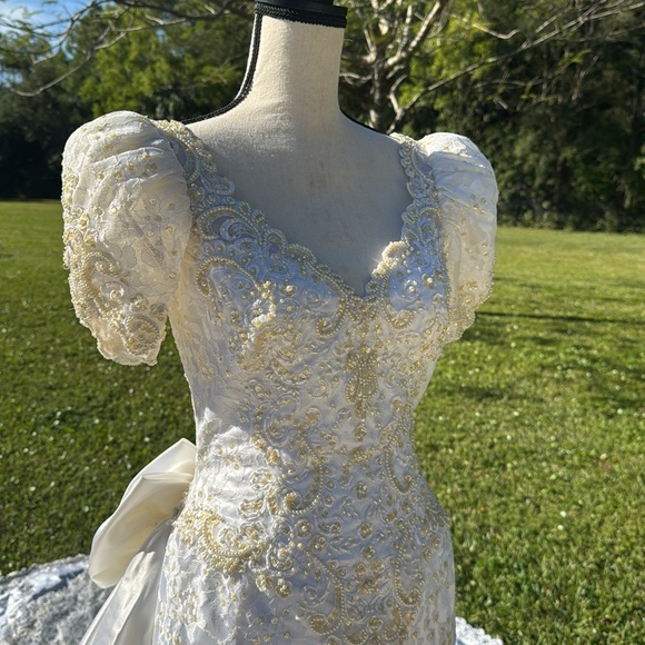 90s Mori Lee wedding gown. Size small. - Picture 3 of 11